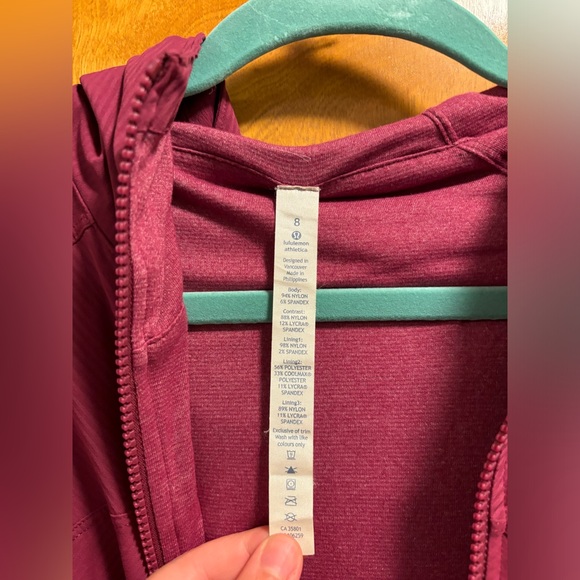 2 in 1 Lululemon Athletic Jacket | Size 8 | Reversible! - Picture 3 of 5